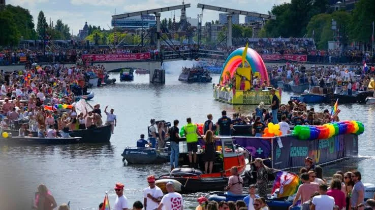 Amsterdam's iconic Canal Parade during Pride celebrations. Source: VOA